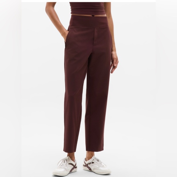 Athleta Pants - NWT Athleta Endless Garnet Pants size 8.